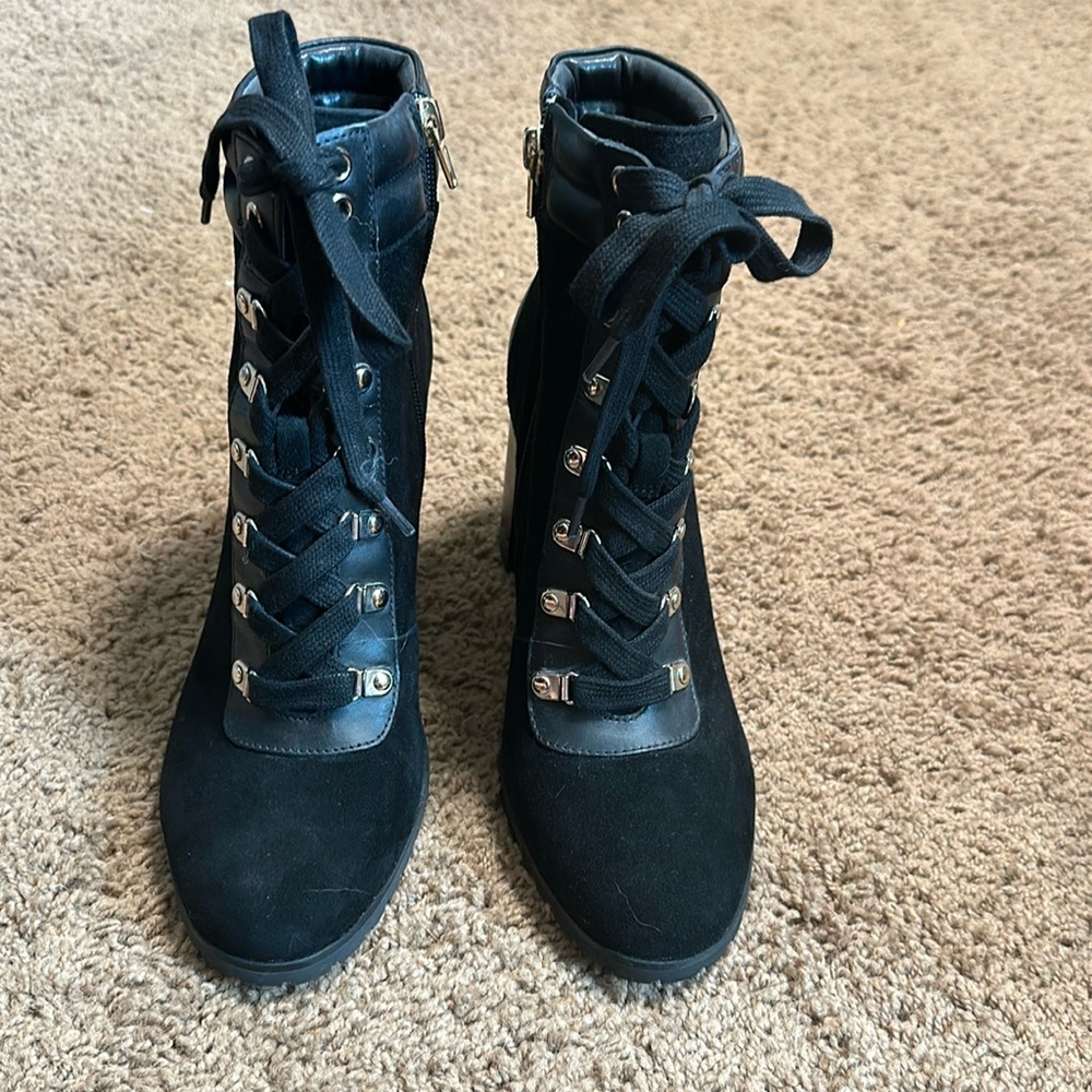 WHBM chunky heel boots. NWT 8.5